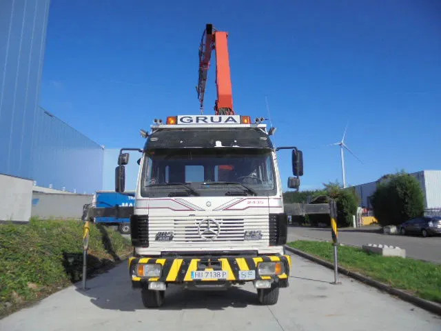 Mercedes-Benz 2435 S/6X2/4 + ROBSON DRIVE - Mobil derek: gambar 3 Mercedes-Benz 2435 S/6X2/4 + ROBSON DRIVE - Mobil derek: gambar 3