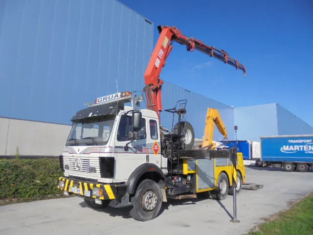 Mercedes-Benz 2435 S/6X2/4 + ROBSON DRIVE - Mobil derek: gambar 1 Mercedes-Benz 2435 S/6X2/4 + ROBSON DRIVE - Mobil derek: gambar 1