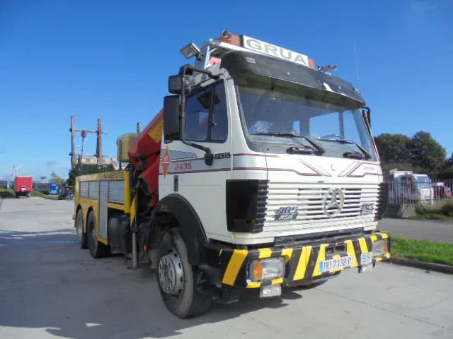 Mercedes-Benz 2435 S/6X2/4 + ROBSON DRIVE - Mobil derek: gambar 4 Mercedes-Benz 2435 S/6X2/4 + ROBSON DRIVE - Mobil derek: gambar 4
