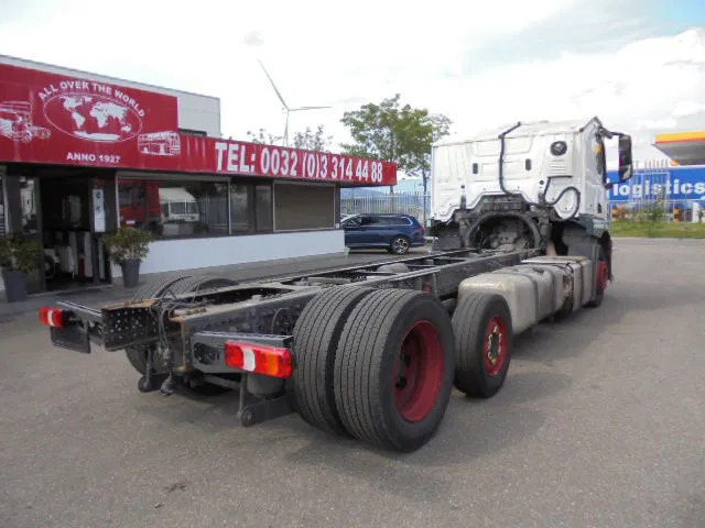 Mercedes-Benz ACTROS 2340 6X2 - Truk pengangkut mobil: gambar 4 Mercedes-Benz ACTROS 2340 6X2 - Truk pengangkut mobil: gambar 4