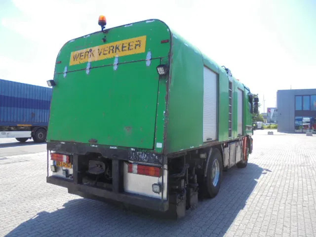 Mercedes-Benz Actros 1831 1831 Bitumensprayer - Truk tangki: gambar 5 Mercedes-Benz Actros 1831 1831 Bitumensprayer - Truk tangki: gambar 5