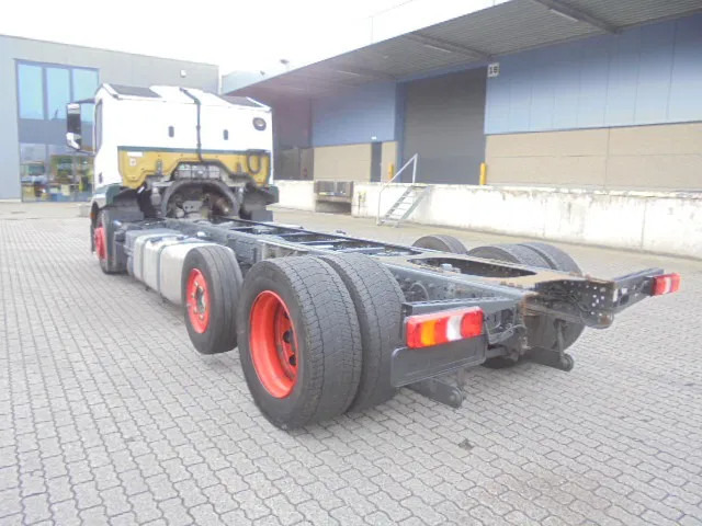 Mercedes-Benz Actros 2340 LL 6X2 - Truk pengangkut mobil: gambar 5 Mercedes-Benz Actros 2340 LL 6X2 - Truk pengangkut mobil: gambar 5