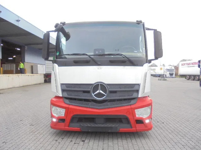 Mercedes-Benz Actros 2340 LL 6X2 - Truk pengangkut mobil: gambar 2 Mercedes-Benz Actros 2340 LL 6X2 - Truk pengangkut mobil: gambar 2
