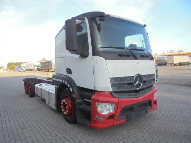 Mercedes-Benz Actros 2340 LL - Truk pengangkut mobil: gambar 5 Mercedes-Benz Actros 2340 LL - Truk pengangkut mobil: gambar 5