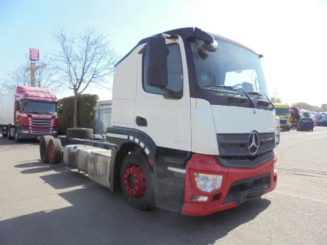 Mercedes-Benz Actros 2340 LL - Truk pengangkut mobil: gambar 3 Mercedes-Benz Actros 2340 LL - Truk pengangkut mobil: gambar 3