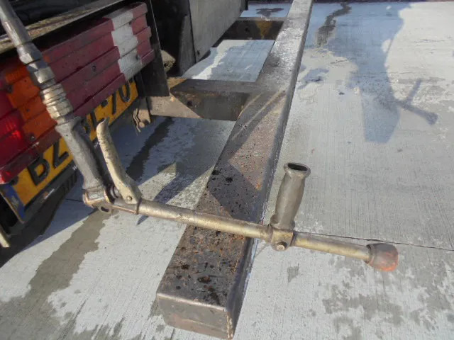 Truk vakum Mercedes-Benz Actros 2532 LENA ADR: gambar 16 Truk vakum Mercedes-Benz Actros 2532 LENA ADR: gambar 16