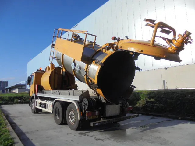 Truk vakum Mercedes-Benz Actros 2532 LENA ADR: gambar 19 Truk vakum Mercedes-Benz Actros 2532 LENA ADR: gambar 19