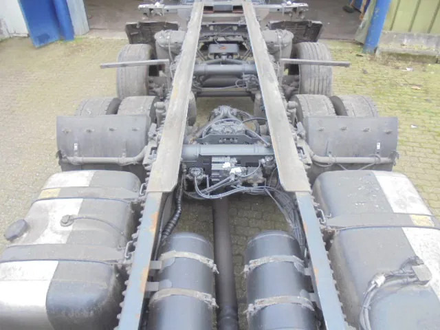 Mercedes-Benz Actros 2542 LS 6X2 ENGINE BROKE - Pengangkut kontainer/ Container truck: gambar 5 Mercedes-Benz Actros 2542 LS 6X2 ENGINE BROKE - Pengangkut kontainer/ Container truck: gambar 5