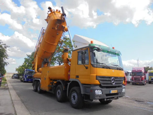Mercedes-Benz Actros 4141K MEGA VAC - Truk vakum: gambar 2 Mercedes-Benz Actros 4141K MEGA VAC - Truk vakum: gambar 2