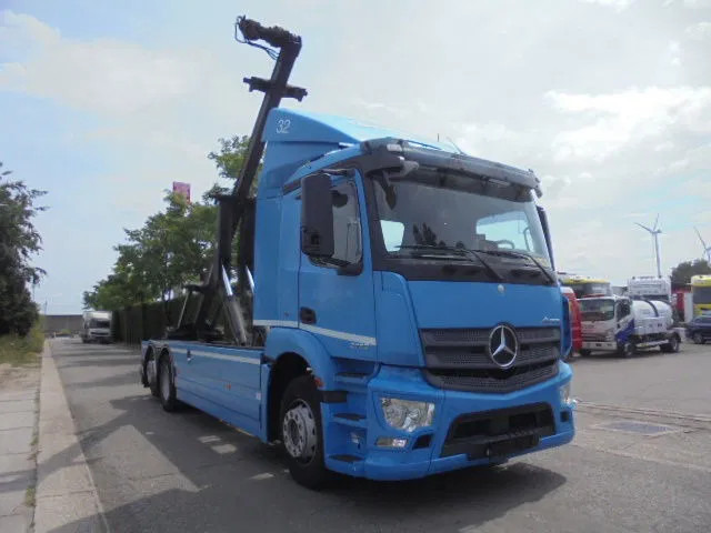Mercedes-Benz Antos 2733 - Truk pembawa sistem kabel: gambar 3 Mercedes-Benz Antos 2733 - Truk pembawa sistem kabel: gambar 3