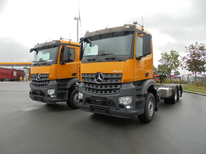 Mercedes-Benz Arocs 2848 6X2 NEW DEMO - Truk sasis: gambar 1 Mercedes-Benz Arocs 2848 6X2 NEW DEMO - Truk sasis: gambar 1