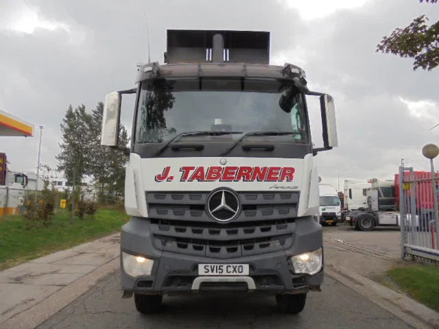 Mercedes-Benz Arocs 3243 K 8X4 - Truk jungkit: gambar 2 Mercedes-Benz Arocs 3243 K 8X4 - Truk jungkit: gambar 2