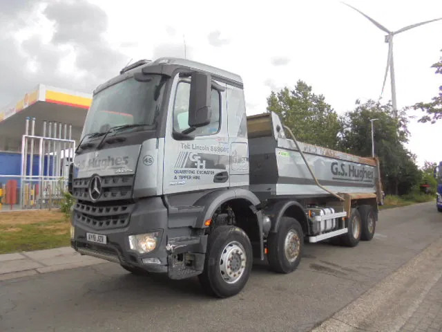 Mercedes-Benz Arocs 3340 8X4 - Truk jungkit: gambar 4 Mercedes-Benz Arocs 3340 8X4 - Truk jungkit: gambar 4