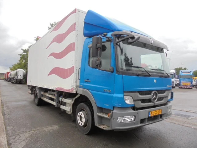 Mercedes-Benz Atego 1218 - Truk box: gambar 3 Mercedes-Benz Atego 1218 - Truk box: gambar 3