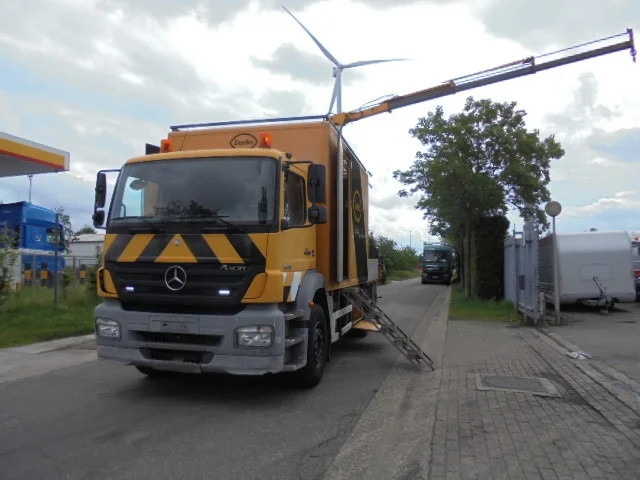 Mercedes-Benz Axor 1828 - Truk derek: gambar 1 Mercedes-Benz Axor 1828 - Truk derek: gambar 1