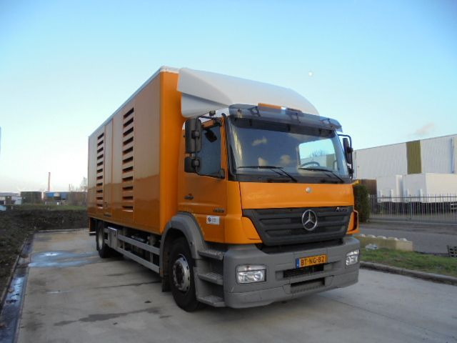 Mercedes-Benz Axor 1829 + HAMMELMAN - Truk vakum: gambar 3 Mercedes-Benz Axor 1829 + HAMMELMAN - Truk vakum: gambar 3