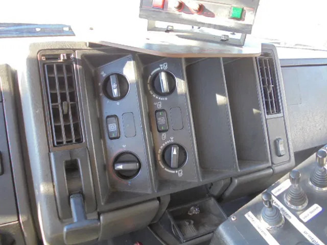 Penyapu jalan Mercedes-Benz SK 1920 NL TRUCK: gambar 13 Penyapu jalan Mercedes-Benz SK 1920 NL TRUCK: gambar 13