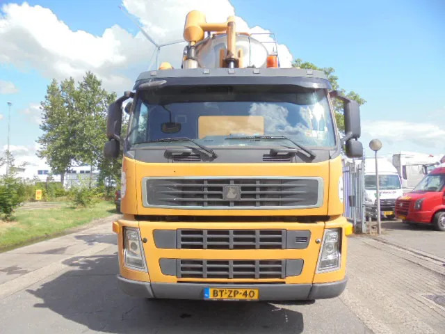 Terberg FM 1450 6X4 - Truk vakum: gambar 2 Terberg FM 1450 6X4 - Truk vakum: gambar 2