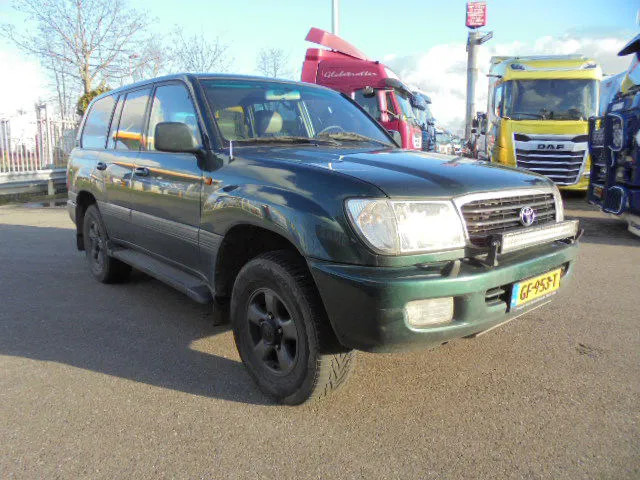 Toyota Land Cruiser - Mobil: gambar 3 Toyota Land Cruiser - Mobil: gambar 3