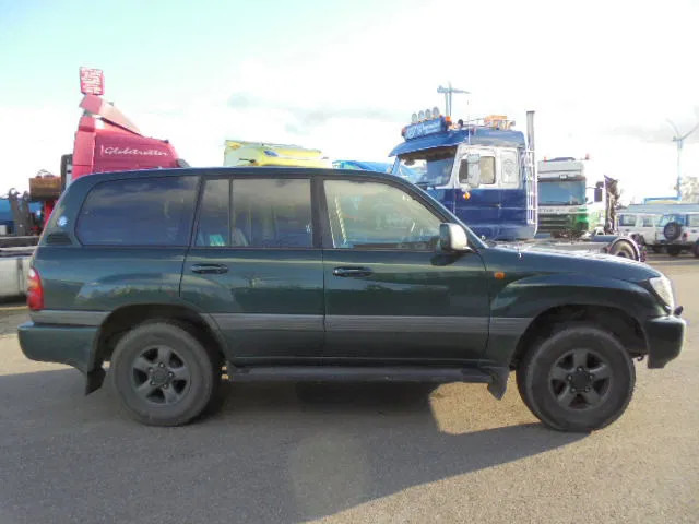 Toyota Land Cruiser - Mobil: gambar 4 Toyota Land Cruiser - Mobil: gambar 4