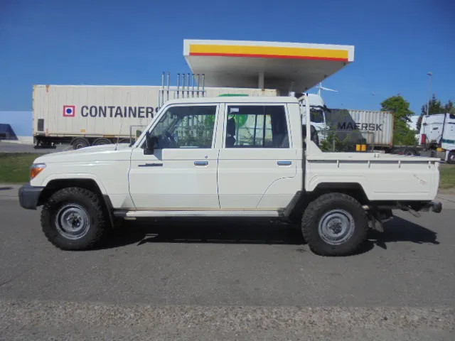 Truk pikap Toyota Land Cruiser HJ79L 4X4 CREWCAB PICKUP EXPORT OUTSIDE EU ONLY: gambar 7