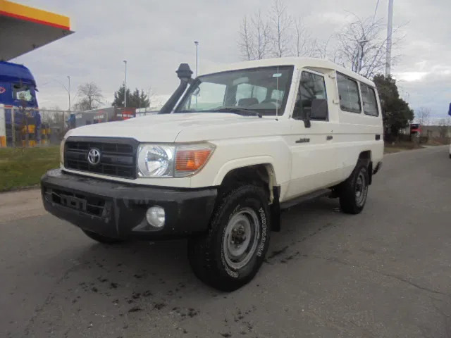 Toyota Land Cruiser HZJ78L 4WD EXPORT OUT EU ONLY - Mobil: gambar 1 Toyota Land Cruiser HZJ78L 4WD EXPORT OUT EU ONLY - Mobil: gambar 1