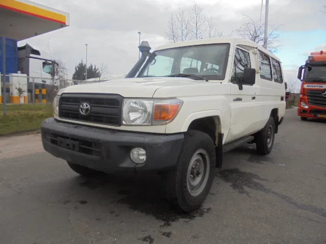 Toyota Land Cruiser HZJ78L 4WD EXPORT OUT EU ONLY - Mobil: gambar 1 Toyota Land Cruiser HZJ78L 4WD EXPORT OUT EU ONLY - Mobil: gambar 1