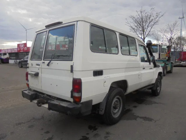 Toyota Land Cruiser HZJ78L 4WD EXPORT OUT EU ONLY - Mobil: gambar 5 Toyota Land Cruiser HZJ78L 4WD EXPORT OUT EU ONLY - Mobil: gambar 5