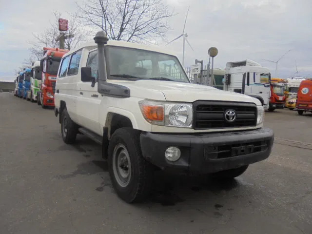 Toyota Land Cruiser HZJ78L 4WD EXPORT OUT EU ONLY - Mobil: gambar 3 Toyota Land Cruiser HZJ78L 4WD EXPORT OUT EU ONLY - Mobil: gambar 3