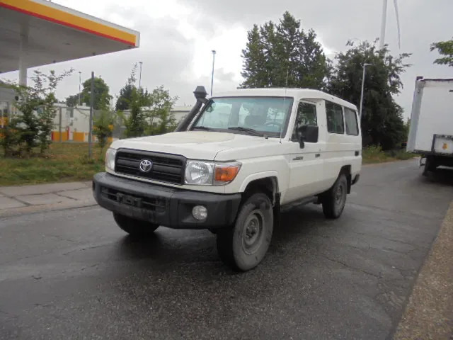 Toyota Land Cruiser HZJ78L 4X4 EXPORT OUTSIDE EU ONLY - Mobil: gambar 1 Toyota Land Cruiser HZJ78L 4X4 EXPORT OUTSIDE EU ONLY - Mobil: gambar 1