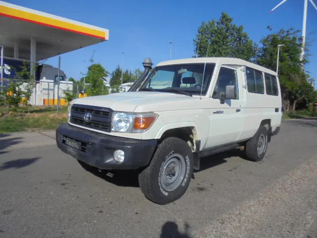 Toyota Land Cruiser HZJ78L 4X4 EXPORT OUTSIDE EU ONLY - Mobil: gambar 1 Toyota Land Cruiser HZJ78L 4X4 EXPORT OUTSIDE EU ONLY - Mobil: gambar 1