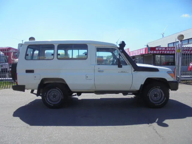 Toyota Land Cruiser HZJ78L 4X4 EXPORT OUTSIDE EU ONLY - Mobil: gambar 4 Toyota Land Cruiser HZJ78L 4X4 EXPORT OUTSIDE EU ONLY - Mobil: gambar 4