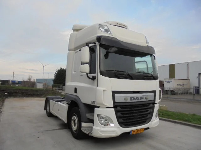 DAF CF 400 CF85-400 - Tractor head: gambar 3 DAF CF 400 CF85-400 - Tractor head: gambar 3