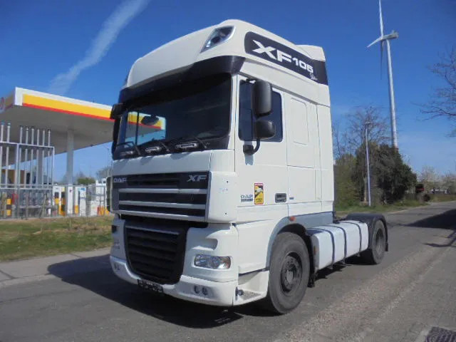 DAF XF 105.460 SUPERSPACE - Tractor head: gambar 1 DAF XF 105.460 SUPERSPACE - Tractor head: gambar 1