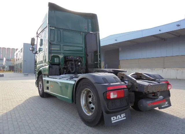 DAF XF 106.460 SUPER SPACE CAB - Tractor head: gambar 5 DAF XF 106.460 SUPER SPACE CAB - Tractor head: gambar 5