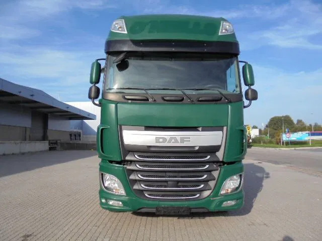 DAF XF 106.460 SUPER SPACE CAB - Tractor head: gambar 4 DAF XF 106.460 SUPER SPACE CAB - Tractor head: gambar 4