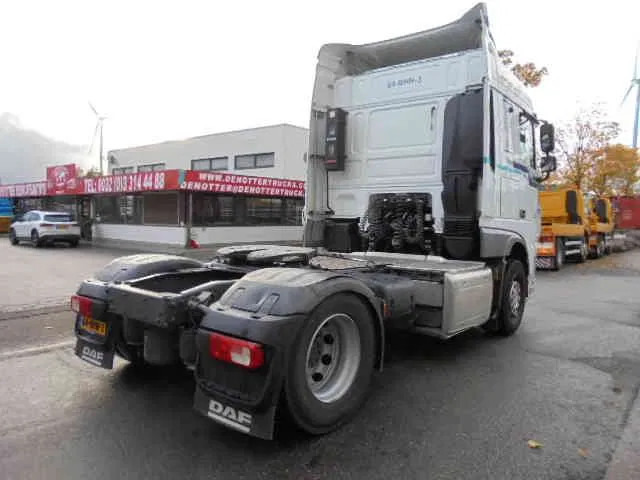 DAF XF 440 SPACE CAB - Tractor head: gambar 4 DAF XF 440 SPACE CAB - Tractor head: gambar 4