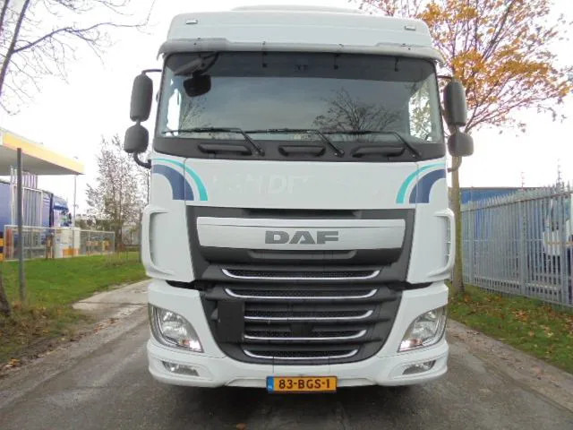 DAF XF 440 SPACE CAB - Tractor head: gambar 2 DAF XF 440 SPACE CAB - Tractor head: gambar 2