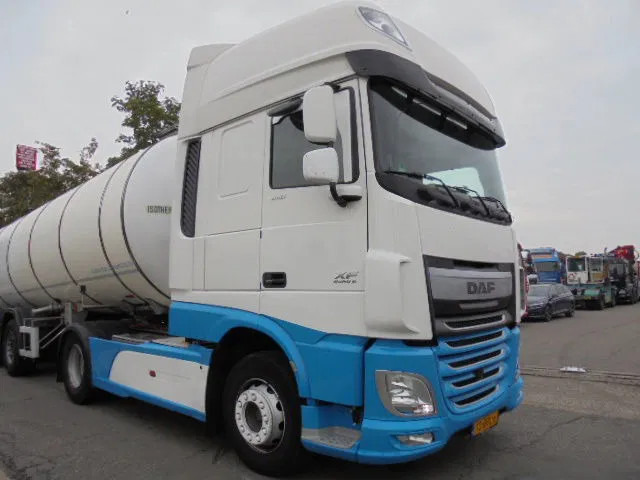 DAF XF 440 SUPER SPACE CAB NL TRUCK - Tractor head: gambar 2 DAF XF 440 SUPER SPACE CAB NL TRUCK - Tractor head: gambar 2
