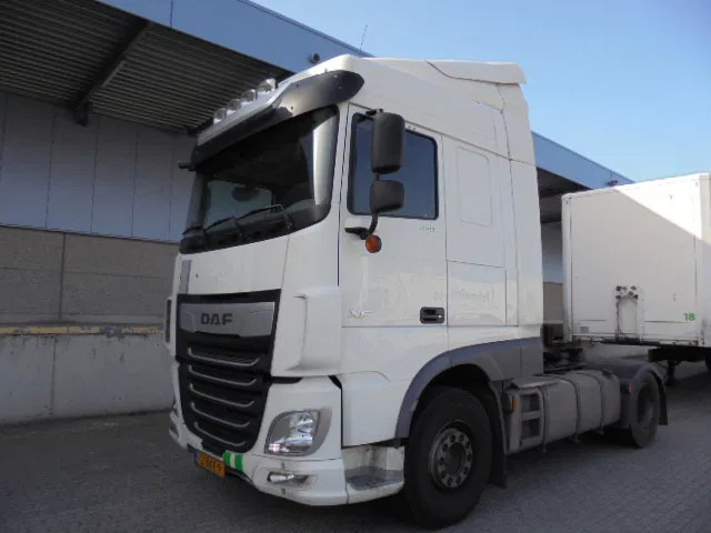 DAF XF 450 - Tractor head: gambar 1 DAF XF 450 - Tractor head: gambar 1