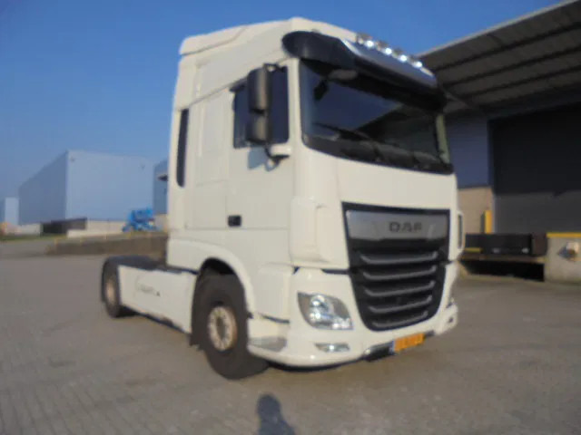 DAF XF 450 - Tractor head: gambar 3 DAF XF 450 - Tractor head: gambar 3