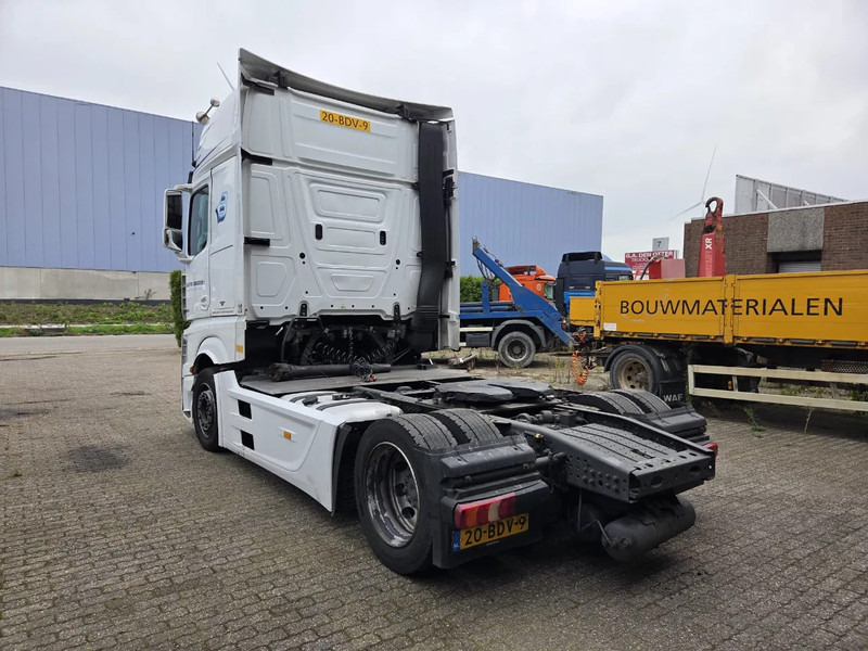 Mercedes-Benz Actros 1842 LS CABINE SCHADE NL TRUCK - Tractor head: gambar 4 Mercedes-Benz Actros 1842 LS CABINE SCHADE NL TRUCK - Tractor head: gambar 4