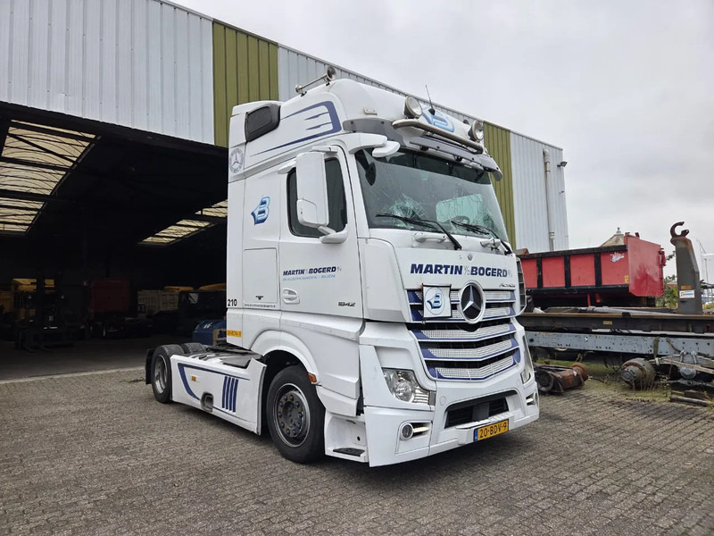 Mercedes-Benz Actros 1842 LS CABINE SCHADE NL TRUCK - Tractor head: gambar 2 Mercedes-Benz Actros 1842 LS CABINE SCHADE NL TRUCK - Tractor head: gambar 2