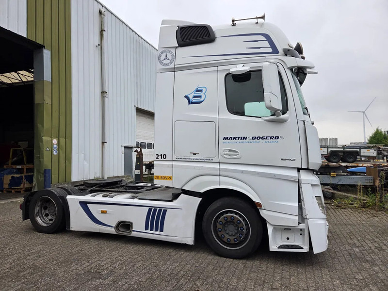 Mercedes-Benz Actros 1842 LS CABINE SCHADE NL TRUCK - Tractor head: gambar 3 Mercedes-Benz Actros 1842 LS CABINE SCHADE NL TRUCK - Tractor head: gambar 3