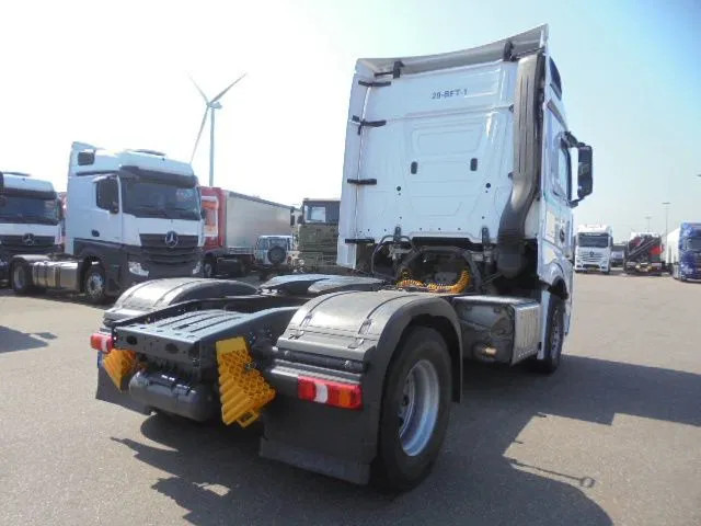 Mercedes-Benz Actros 1843 - Tractor head: gambar 4 Mercedes-Benz Actros 1843 - Tractor head: gambar 4