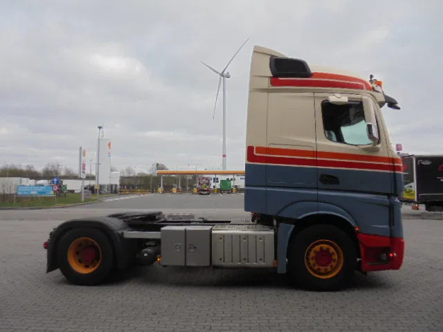 Mercedes-Benz Actros 1845 LS NL TRUCK - Tractor head: gambar 4 Mercedes-Benz Actros 1845 LS NL TRUCK - Tractor head: gambar 4