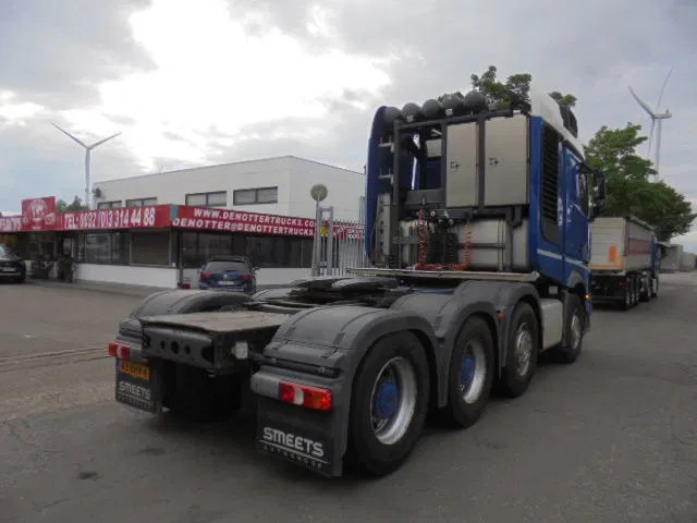 Mercedes-Benz Actros 4158 8X4 180 TON NL KENTEKEN - Tractor head: gambar 4 Mercedes-Benz Actros 4158 8X4 180 TON NL KENTEKEN - Tractor head: gambar 4