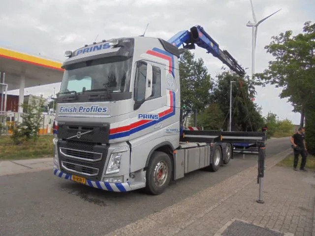 Volvo FH 420 6X2 NL TRUCK - Tractor head: gambar 1 Volvo FH 420 6X2 NL TRUCK - Tractor head: gambar 1