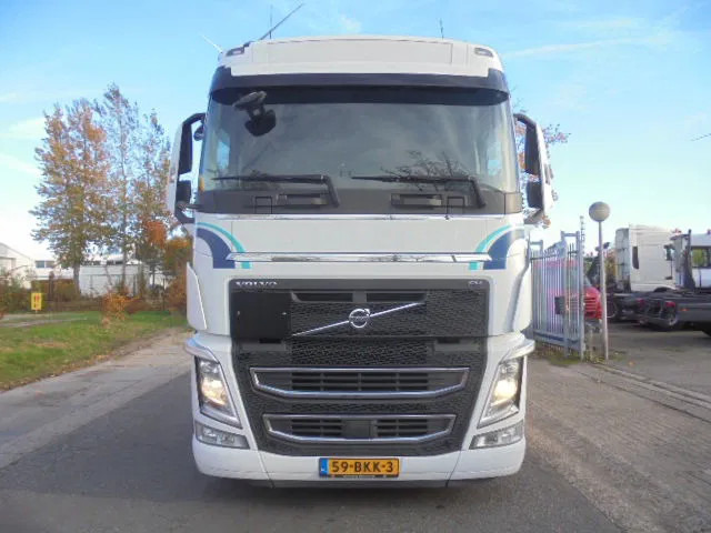 Volvo FH 460 6X2 NL TRUCK APK 02/26 - Tractor head: gambar 2 Volvo FH 460 6X2 NL TRUCK APK 02/26 - Tractor head: gambar 2