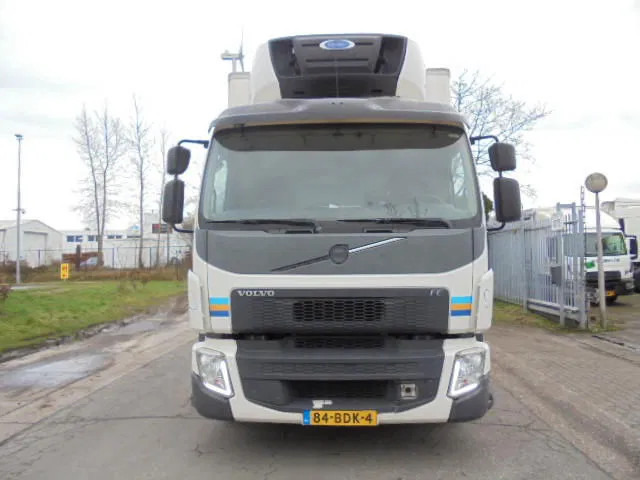 Volvo FE 250 CHEREAU NL TRUCK - Truk isotermal: gambar 2 Volvo FE 250 CHEREAU NL TRUCK - Truk isotermal: gambar 2